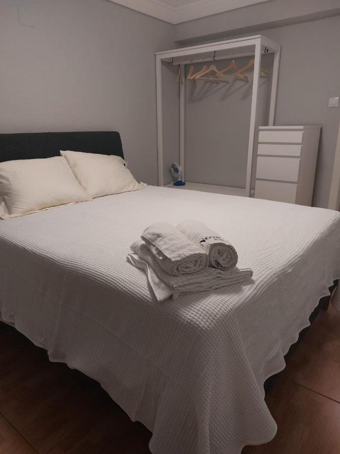 Apartamento Zaragoza Plaza Europa Buitenkant foto